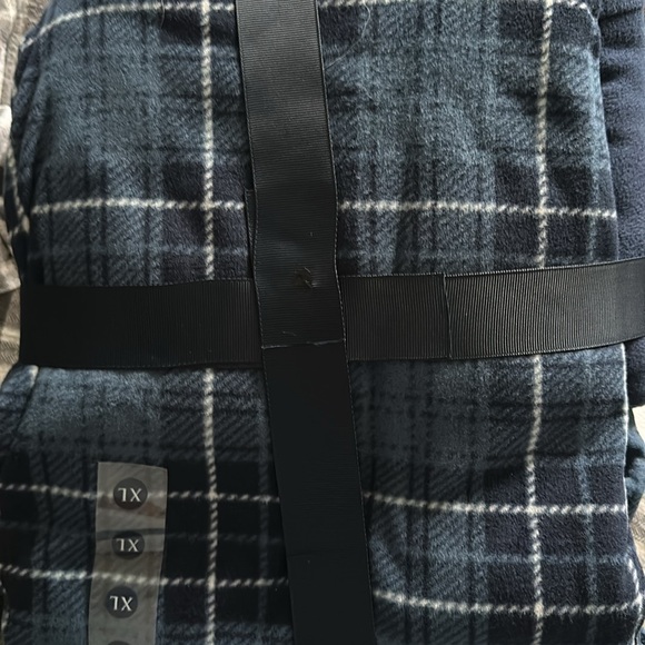 Men’s PJ set - Picture 2 of 2